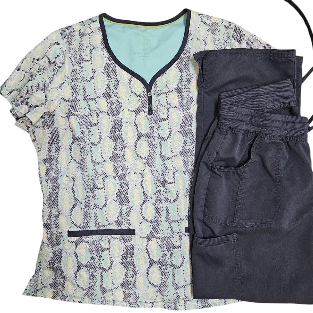 Scrub set